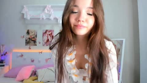 Snapshot of milly_heart chatting on June 7, 3:10 am Milly online show from June 7, 3:10 am