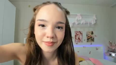 Snapshot of milly_heart chatting on July 11, 3:31 am Milly online show from July 11, 3:31 am