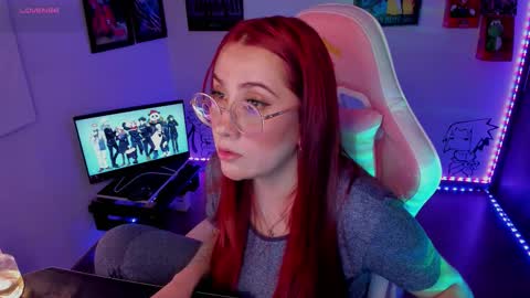 Snapshot of milly_yako chatting on September 19, 3:19 am Monkey D Maddie online show from September 19, 3:19 am