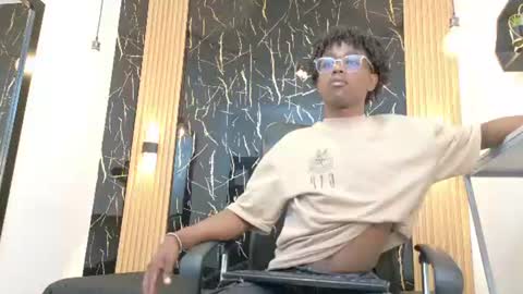 Snapshot of milo_afterdark chatting on July 15, 4:51 am MILO online show from July 15, 4:51 am