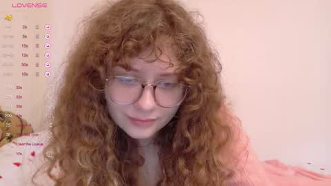 milounee online show from March 6, 7:38 am