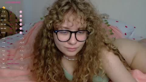 milounee online show from March 30, 11:55 am