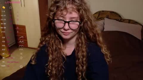 milounee online show from April 21, 4:56 pm