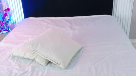 Milu online show from April 28, 7:08 pm