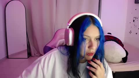 Snapshot of milusolers chatting on October 4, 7:39 am Milusolers online show from October 4, 7:39 am