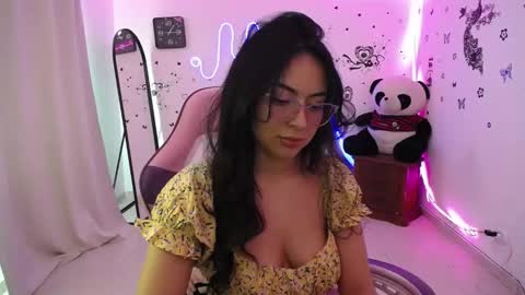 Snapshot of milusolers chatting on February 18, 3:41 pm Milusolers online show from February 18, 3:41 pm