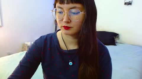 mily_baker online show from December 18, 10:02 pm