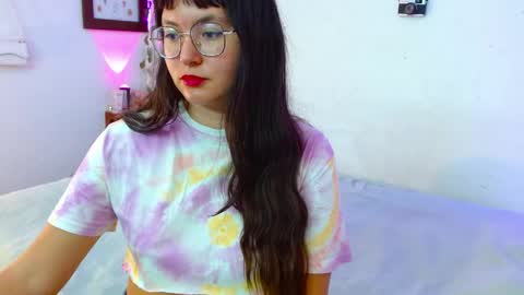 Snapshot of mily_baker chatting on April 23, 8:00 pm mily_baker online show from April 23, 8:00 pm