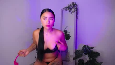 Mily Ortiz online show from February 23, 2:58 pm