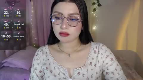 Snapshot of mily_thomson_b chatting on July 11, 3:09 am Mily online show from July 11, 3:09 am