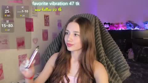Snapshot of milyamess chatting on May 31, 6:42 pm Emily online show from May 31, 6:42 pm