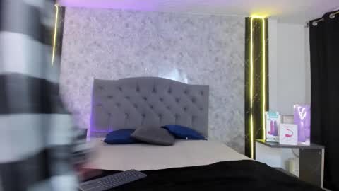 Mily online show from March 20, 2:49 am