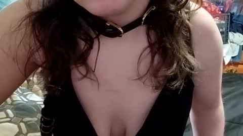 mimi142 online show from March 21, 3:48 pm