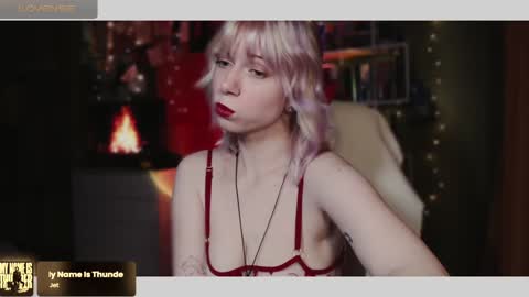 Snapshot of mimibunxo chatting on February 6, 5:35 am Mimi Bunny online show from February 6, 5:35 am