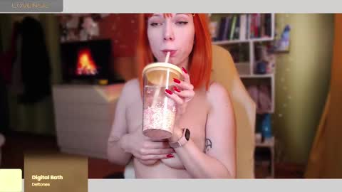 Snapshot of mimibunxo chatting on March 8, 5:17 am Mimi Bunny online show from March 8, 5:17 am