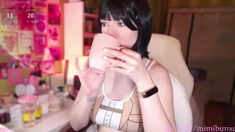 Mimi Bunny  online show from April 3, 5:05 am