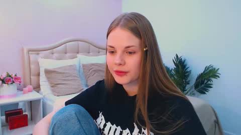 Kelly online show from October 28, 3:04 pm