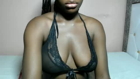 Snapshot of mimiebony chatting on June 12, 6:45 am mimiebony online show from June 12, 6:45 am