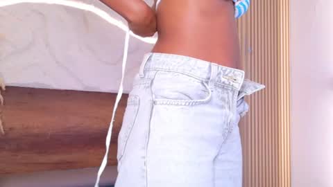 Snapshot of mimis_park chatting on July 6, 10:12 am mimis_park online show from July 6, 10:12 am