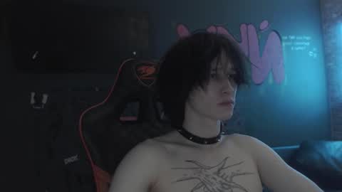 Max online show from October 5, 12:20 am