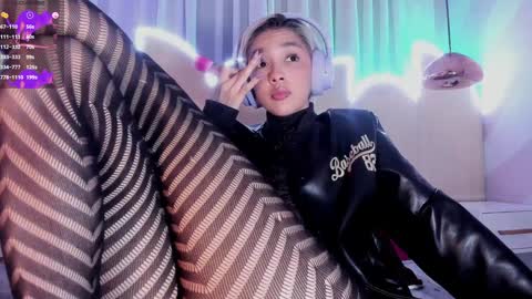 Minji online show from January 28, 5:46 pm