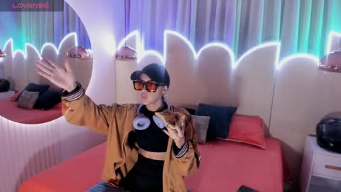 Minji online show from February 11, 11:54 am