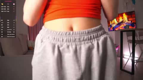 Snapshot of minakomii chatting on May 22, 2:12 pm Mira online show from May 22, 2:12 pm