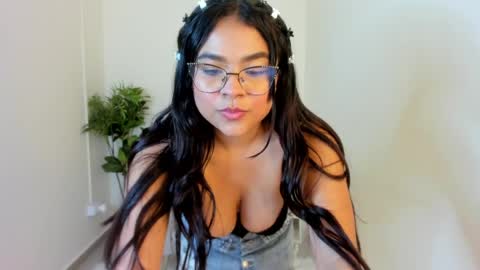 Snapshot of mindy_claker chatting on May 30, 1:52 pm Mindy online show from May 30, 1:52 pm