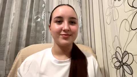 Snapshot of minervareddoch chatting on October 12, 8:52 pm Daisy online show from October 12, 8:52 pm