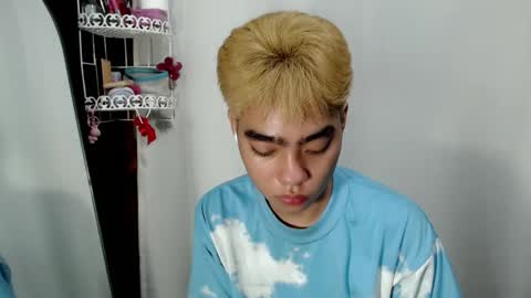 Snapshot of mingkla_man chatting on April 27, 6:33 am mingkla_man online show from April 27, 6:33 am