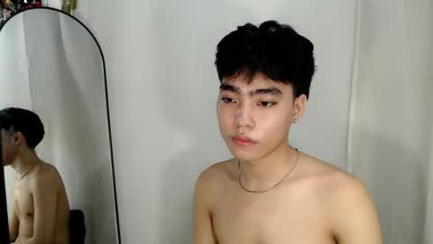 Snapshot of mingkla_man chatting on May 22, 3:24 am mingkla_man online show from May 22, 3:24 am