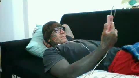 Snapshot of miniimgra chatting on March 9, 2:50 am miniimgra online show from March 9, 2:50 am