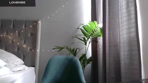   Mini Mila Kunis ft Ashton Katchero. Follow me to stay in touch  online show from November 14, 4:17 pm