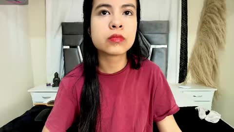 minilove_01 online show from May 29, 12:03 pm