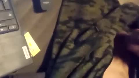 Snapshot of minimadmiguel0013 chatting on February 26, 6:01 am MIGUELEK13 online show from February 26, 6:01 am