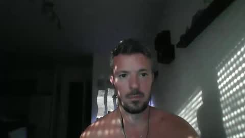Snapshot of minka28 chatting on May 27, 5:43 pm minka28 online show from May 27, 5:43 pm