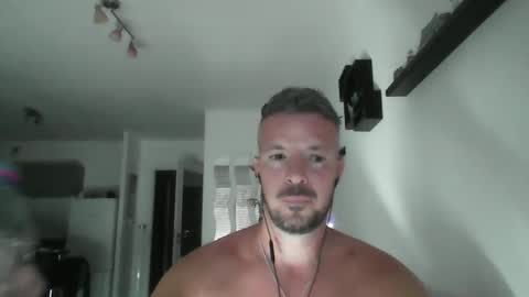 Snapshot of minka28 chatting on May 28, 5:21 pm minka28 online show from May 28, 5:21 pm