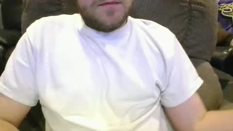 Minnesota Guy online show from December 1, 9:20 pm