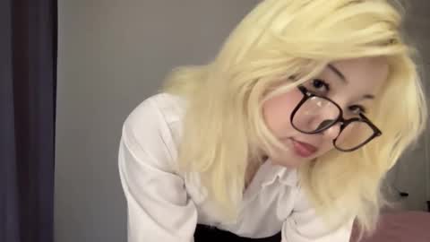 Snapshot of minnie_joy_ chatting on February 24, 10:35 am Joy online show from February 24, 10:35 am