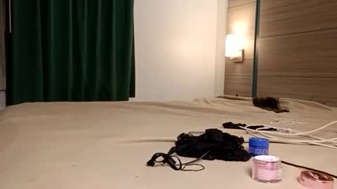 Snapshot of minniehunney chatting on January 19, 11:58 am minniehunney online show from January 19, 11:58 am