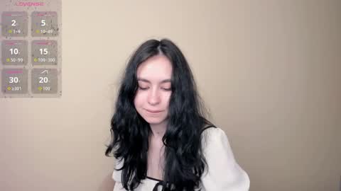 Minnie online show from April 12, 5:45 am