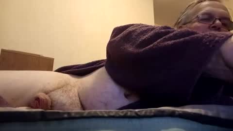 Snapshot of minos60200 chatting on December 3, 9:12 pm Stephano online show from December 3, 9:12 pm