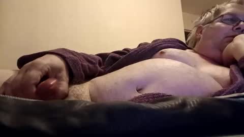 Snapshot of minos60200 chatting on December 28, 7:11 pm Stephano online show from December 28, 7:11 pm