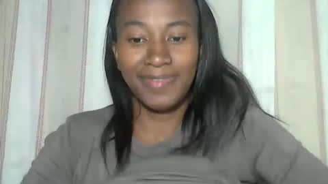 minouch211907 online show from February 12, 3:01 am