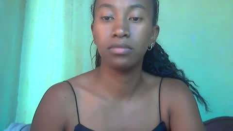 Snapshot of minouch211907 chatting on April 26, 9:18 am minouch211907 online show from April 26, 9:18 am