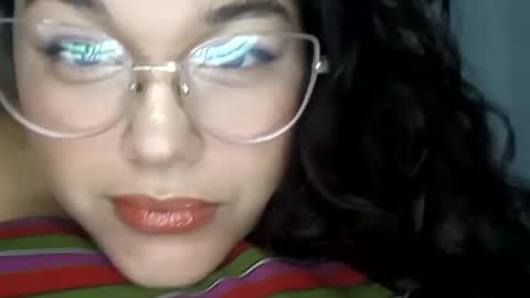 Snapshot of mira_cherry chatting on October 2, 12:01 pm mira_cherry online show from October 2, 12:01 pm