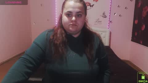 Snapshot of mira_cle_ chatting on April 23, 8:13 am mira_cle_ online show from April 23, 8:13 am