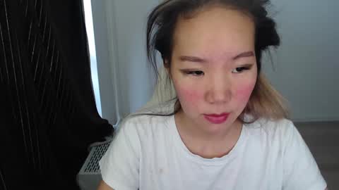 mira_g online show from October 23, 8:13 am