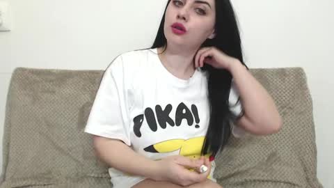 mira_jade online show from March 30, 7:04 pm