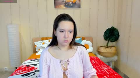 Snapshot of mira_karter chatting on April 2, 2:53 am Mira online show from April 2, 2:53 am